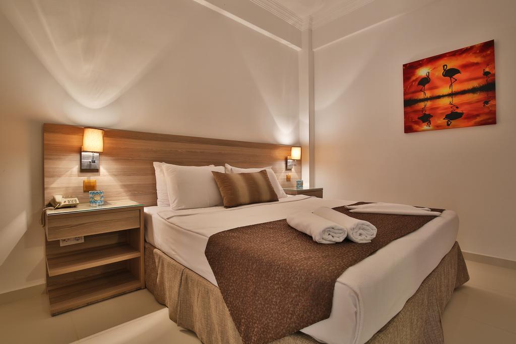 Palm Bay Beach Hotel Emecik Екстер'єр фото